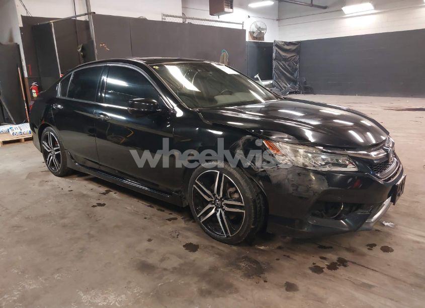 2016 Honda Accord TOURING (VIN 1HGCR3F9XGA027156) main photo