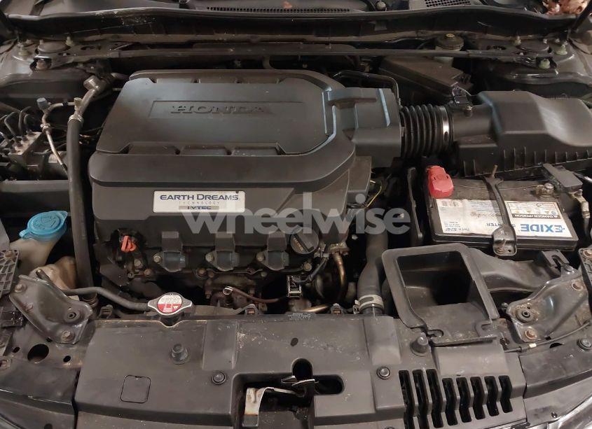 Photo 10 of 2016 Honda Accord TOURING (VIN 1HGCR3F9XGA027156)