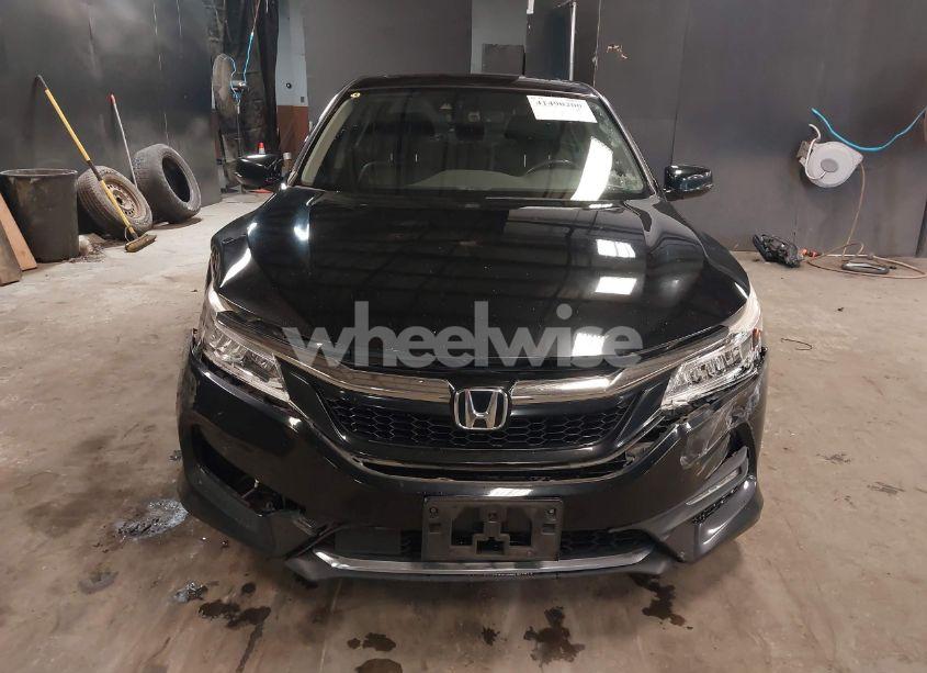 Photo 12 of 2016 Honda Accord TOURING (VIN 1HGCR3F9XGA027156)