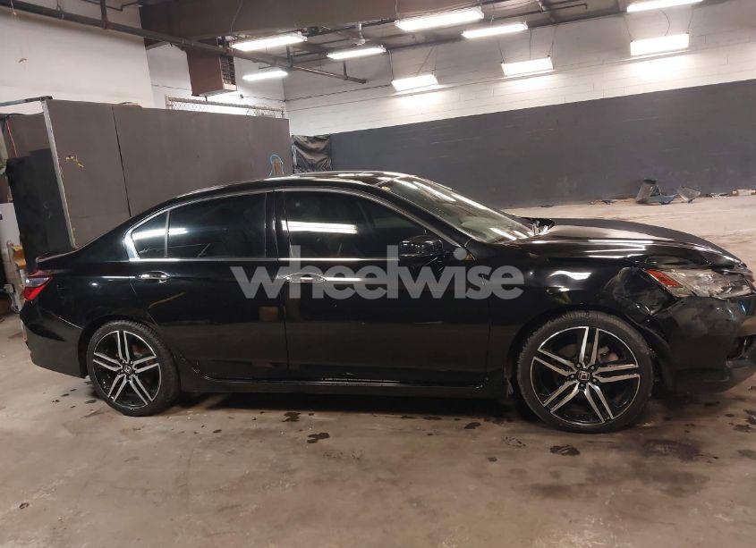 Photo 13 of 2016 Honda Accord TOURING (VIN 1HGCR3F9XGA027156)