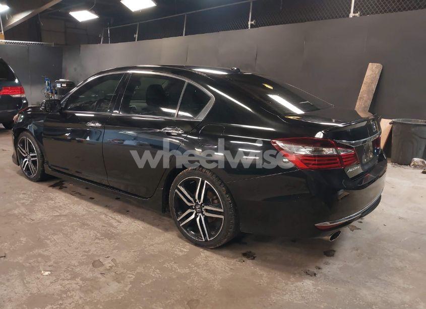 Photo 3 of 2016 Honda Accord TOURING (VIN 1HGCR3F9XGA027156)