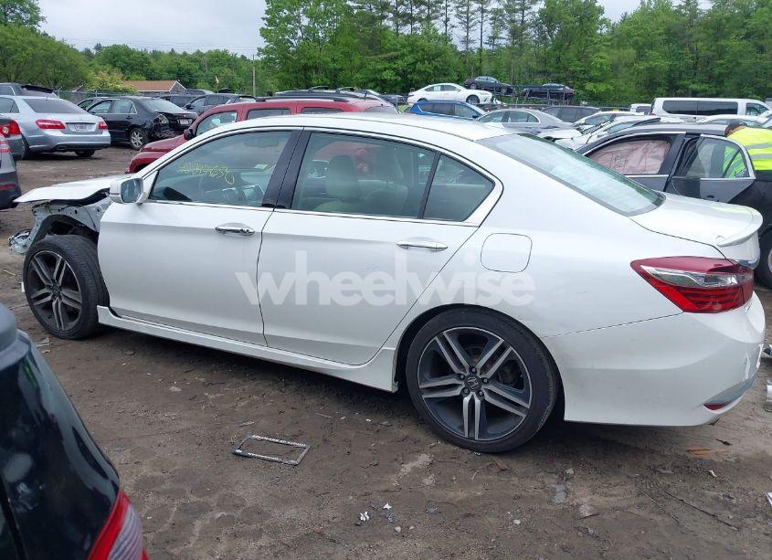 Photo 15 of 2017 Honda Accord TOURING V6 (VIN 1HGCR3F9XHA016398)