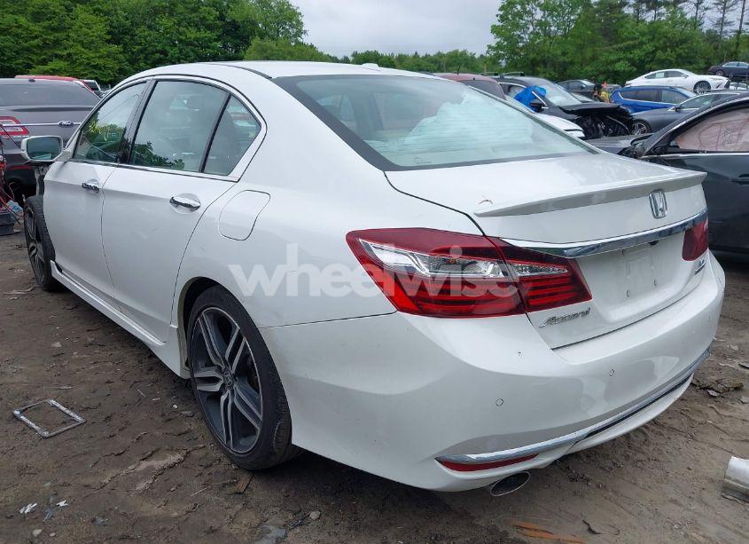 Photo 3 of 2017 Honda Accord TOURING V6 (VIN 1HGCR3F9XHA016398)