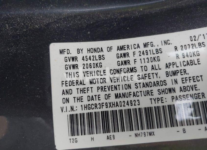 Photo 9 of 2017 Honda Accord TOURING V6 (VIN 1HGCR3F9XHA024923)