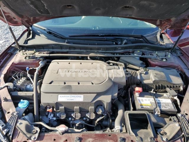 2017 HONDA ACCORD TOURING (VIN 1HGCR3F9XHA028891) main photo