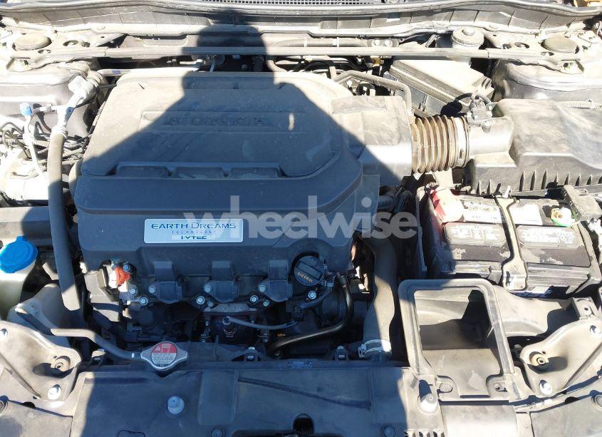 Photo 10 of 2017 Honda Accord TOURING V6 (VIN 1HGCR3F9XHA030981)