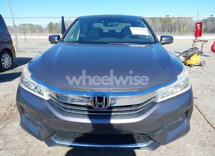 Photo 13 of 2017 Honda Accord TOURING V6 (VIN 1HGCR3F9XHA030981)