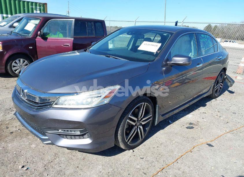 Photo 2 of 2017 Honda Accord TOURING V6 (VIN 1HGCR3F9XHA030981)