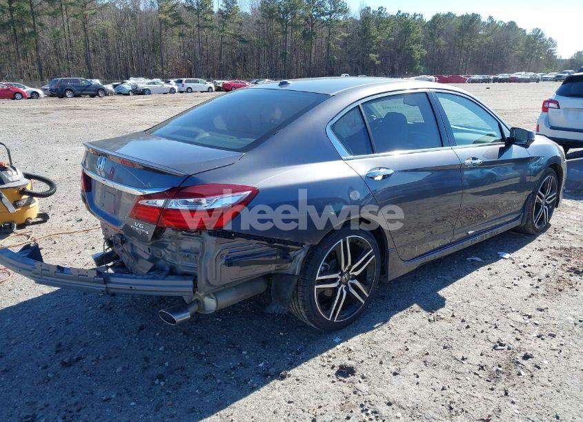 Photo 4 of 2017 Honda Accord TOURING V6 (VIN 1HGCR3F9XHA030981)