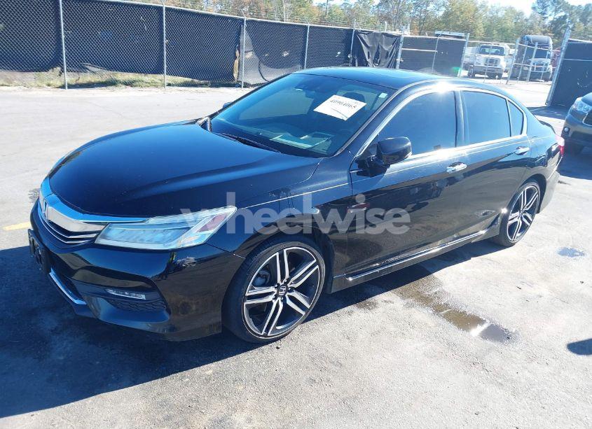 Photo 2 of 2017 Honda Accord TOURING V6 (VIN 1HGCR3F9XHA038286)