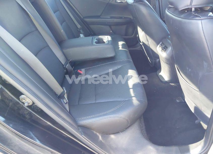 Photo 8 of 2017 Honda Accord TOURING V6 (VIN 1HGCR3F9XHA038286)