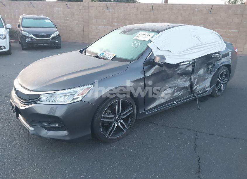 Photo 2 of 2017 Honda Accord TOURING V6 (VIN 1HGCR3F9XHA038546)