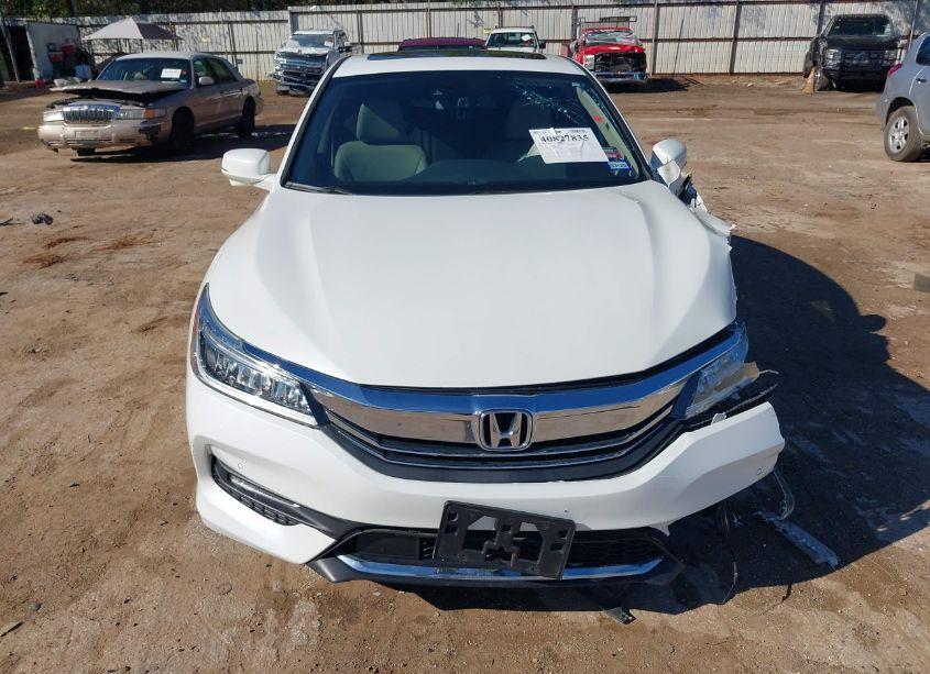 Photo 13 of 2017 Honda Accord TOURING V6 (VIN 1HGCR3F9XHA042418)