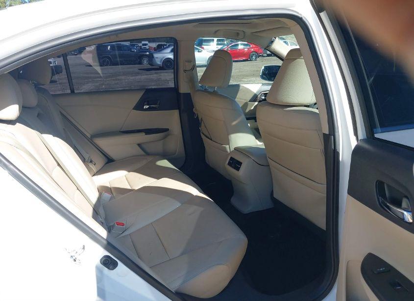 Photo 8 of 2017 Honda Accord TOURING V6 (VIN 1HGCR3F9XHA042418)