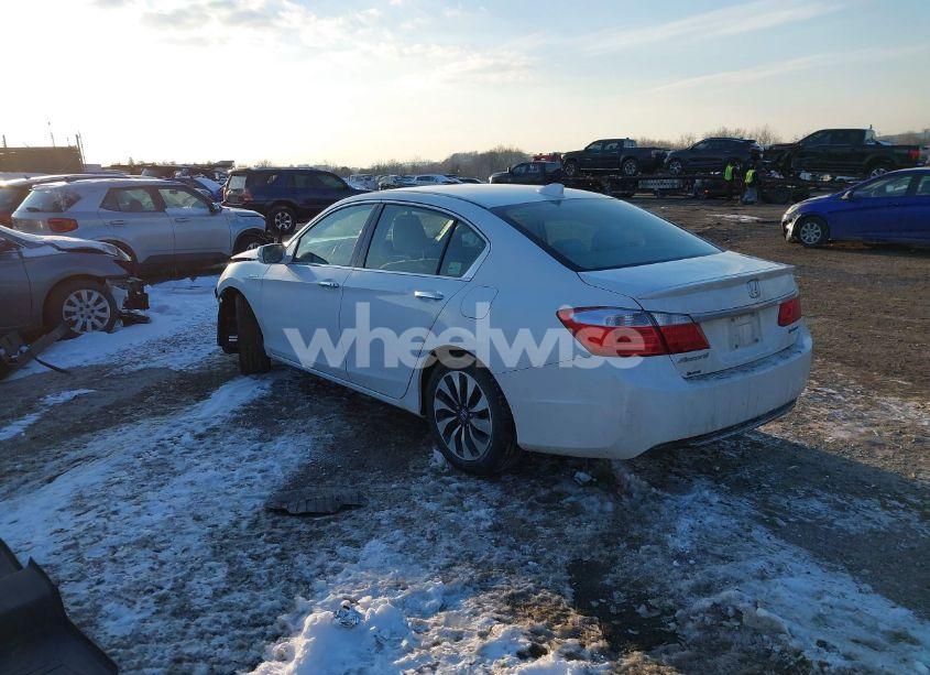 Photo 3 of 2015 Honda Accord HYBRID (VIN 1HGCR6F31FA008538)