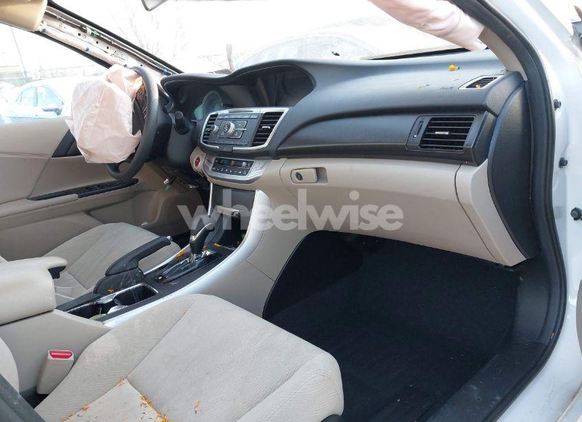 Photo 5 of 2015 Honda Accord HYBRID (VIN 1HGCR6F31FA008538)