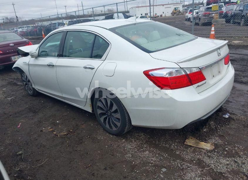 Photo 3 of 2014 Honda Accord HYBRID (VIN 1HGCR6F32EA001709)
