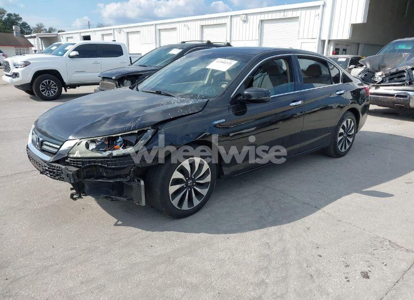 Photo 2 of 2014 Honda Accord HYBRID (VIN 1HGCR6F35EA004975)
