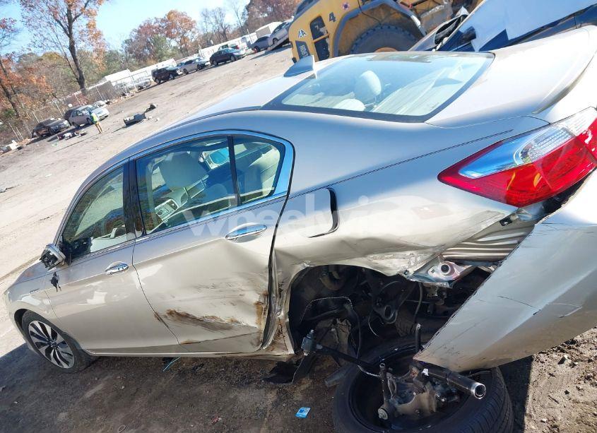 Photo 14 of 2015 Honda Accord HYBRID (VIN 1HGCR6F38FA005944)