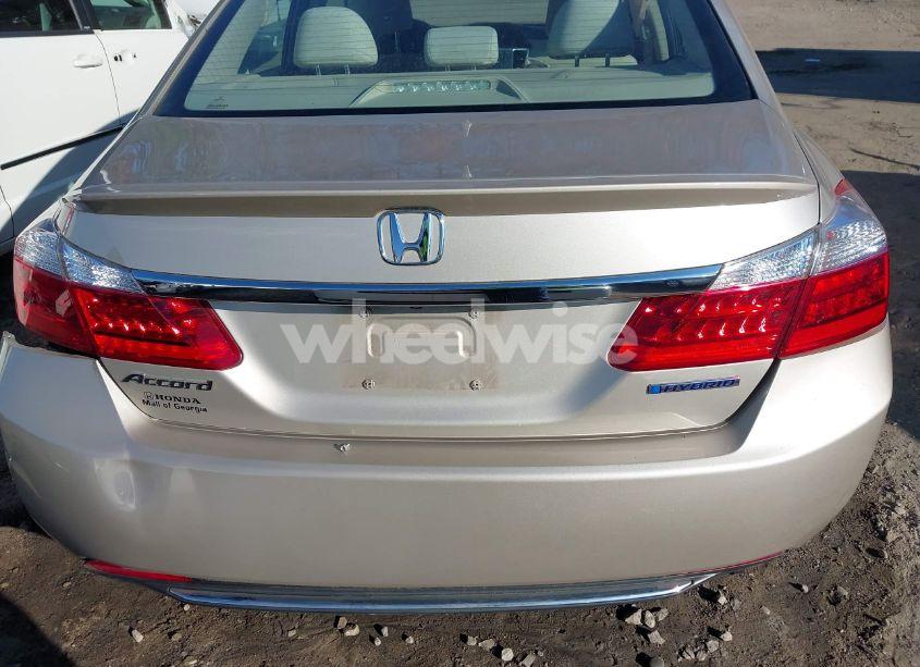 Photo 16 of 2015 Honda Accord HYBRID (VIN 1HGCR6F38FA005944)