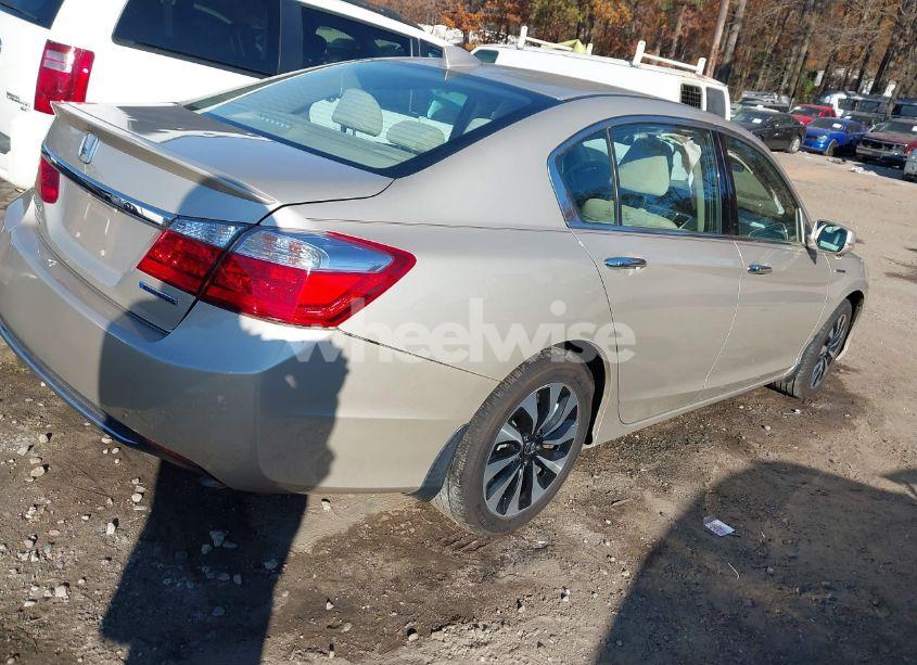 Photo 4 of 2015 Honda Accord HYBRID (VIN 1HGCR6F38FA005944)