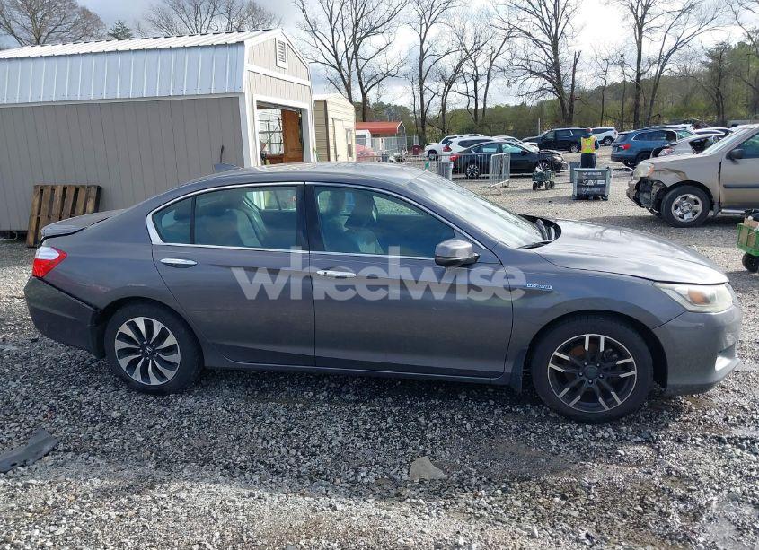 Photo 13 of 2014 Honda Accord HYBRID (VIN 1HGCR6F3XEA010030)