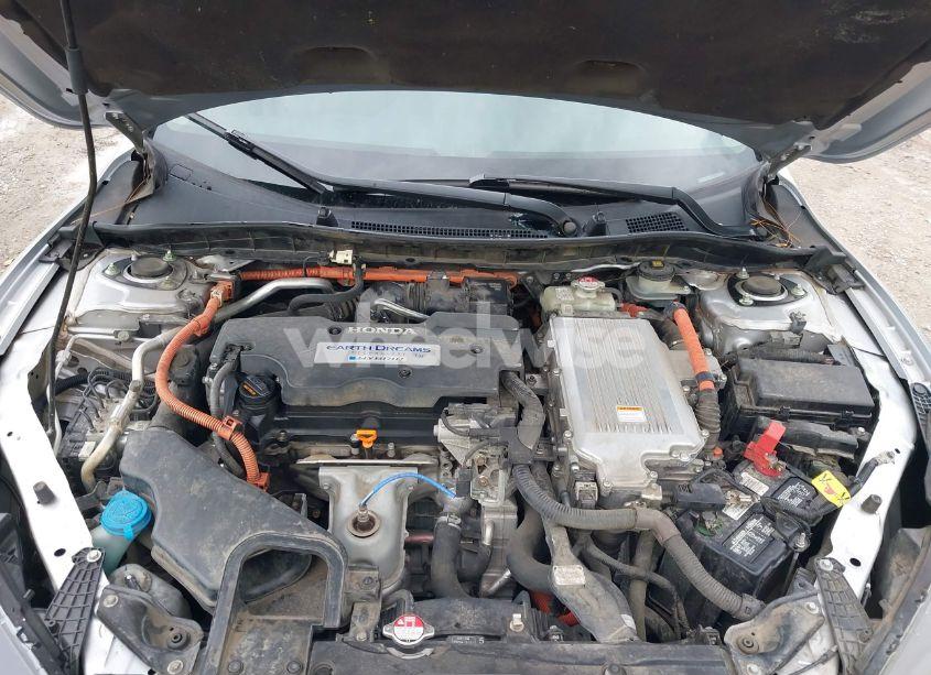Photo 10 of 2015 Honda Accord HYBRID EX-L (VIN 1HGCR6F50FA012517)