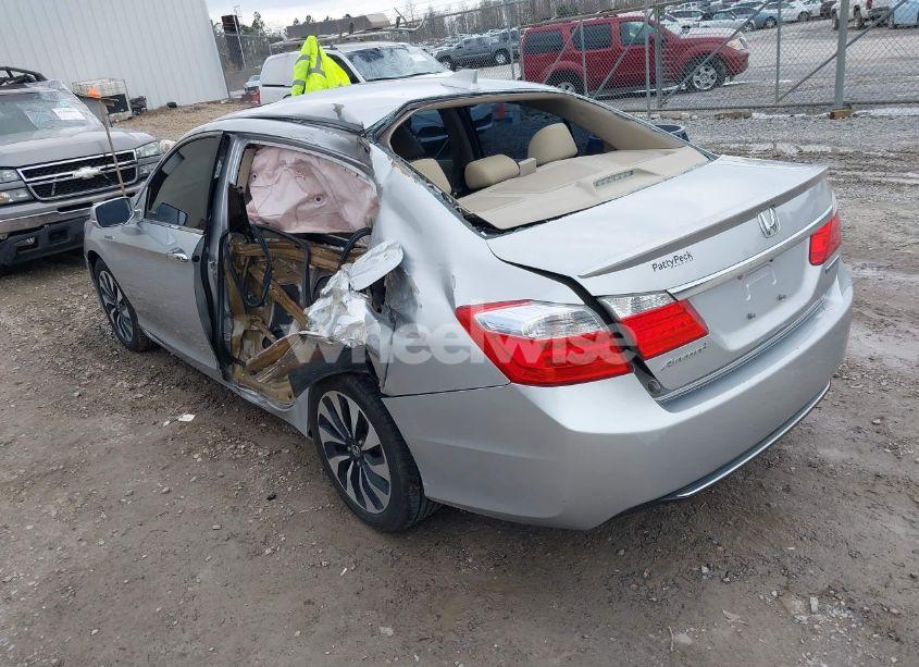 Photo 3 of 2015 Honda Accord HYBRID EX-L (VIN 1HGCR6F50FA012517)