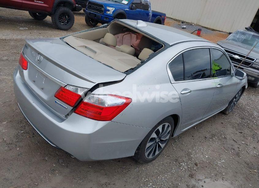 Photo 4 of 2015 Honda Accord HYBRID EX-L (VIN 1HGCR6F50FA012517)