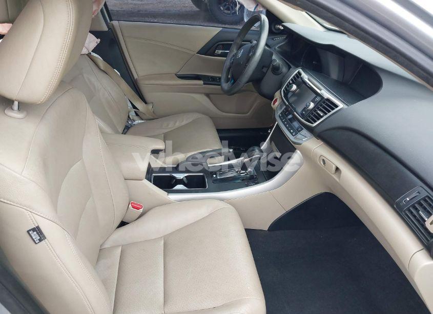 Photo 5 of 2015 Honda Accord HYBRID EX-L (VIN 1HGCR6F50FA012517)