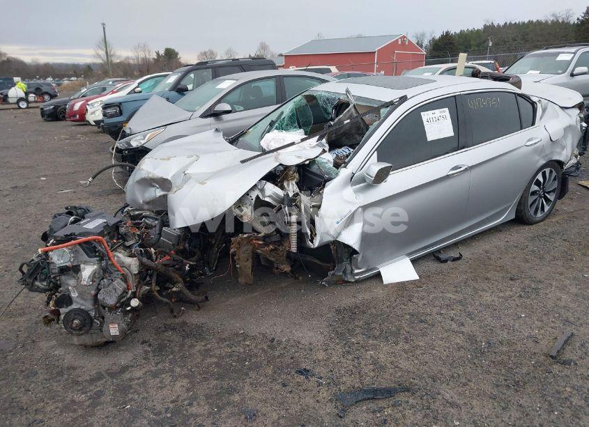 Photo 2 of 2015 Honda Accord HYBRID EX-L (VIN 1HGCR6F51FA014664)