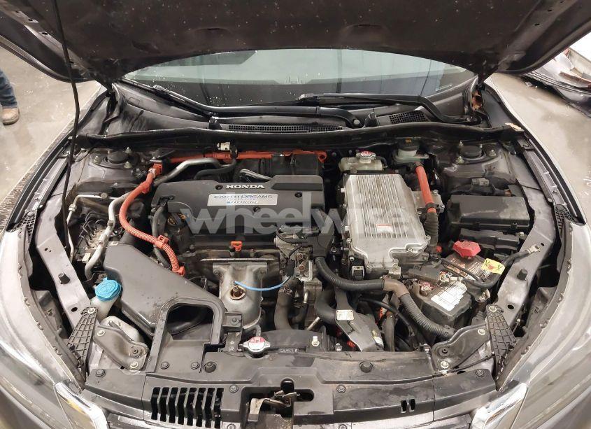 Photo 10 of 2015 Honda Accord HYBRID EX-L (VIN 1HGCR6F55FA012898)