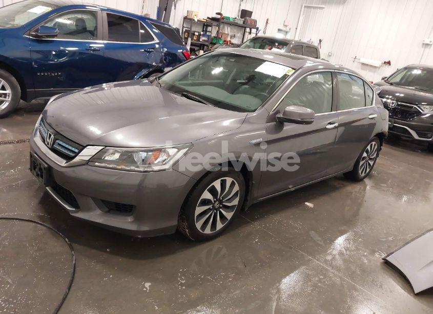 Photo 2 of 2015 Honda Accord HYBRID EX-L (VIN 1HGCR6F55FA012898)