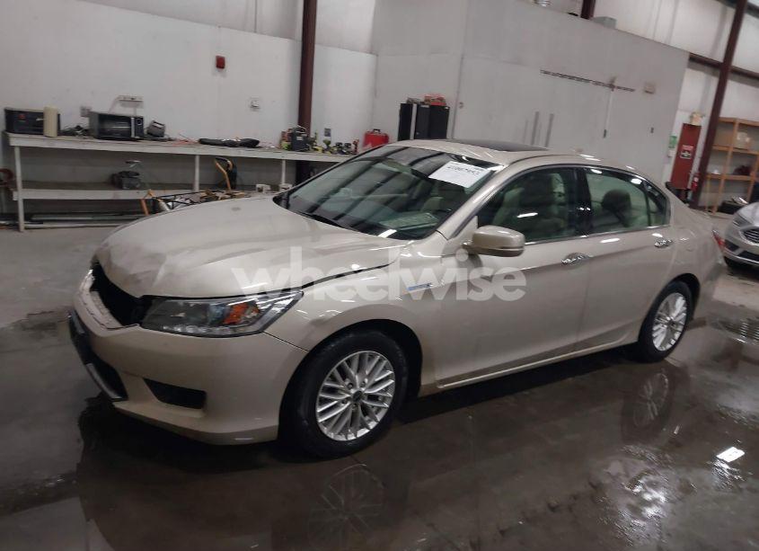 Photo 2 of 2014 Honda Accord HYBRID EX-L (VIN 1HGCR6F56EA004372)