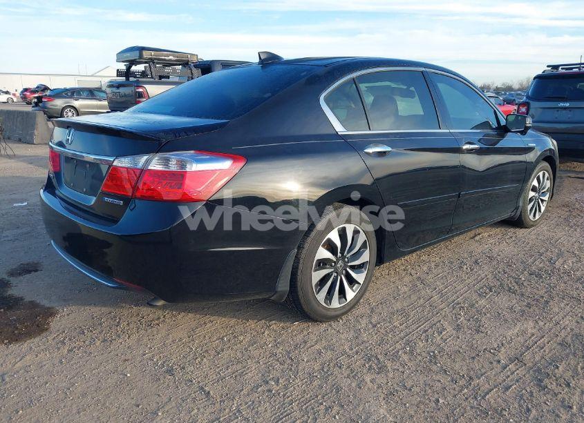 Photo 4 of 2015 Honda Accord HYBRID EX-L (VIN 1HGCR6F56FA006592)
