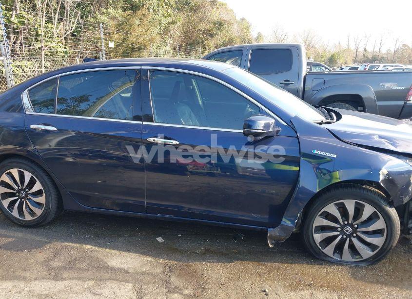 Photo 13 of 2015 Honda Accord HYBRID EX-L (VIN 1HGCR6F56FA009735)