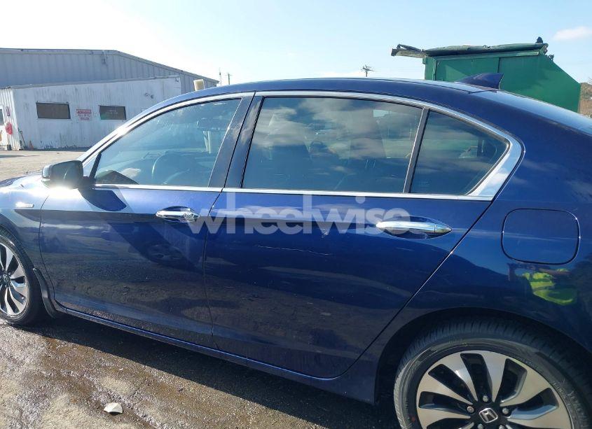 Photo 14 of 2015 Honda Accord HYBRID EX-L (VIN 1HGCR6F56FA009735)