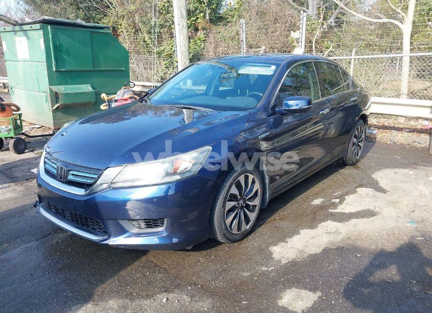 Photo 2 of 2015 Honda Accord HYBRID EX-L (VIN 1HGCR6F56FA009735)