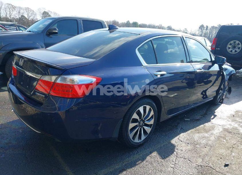 Photo 4 of 2015 Honda Accord HYBRID EX-L (VIN 1HGCR6F56FA009735)