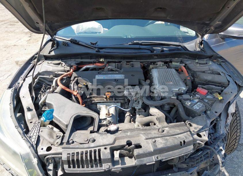 Photo 10 of 2015 Honda Accord HYBRID EX-L (VIN 1HGCR6F56FA010447)