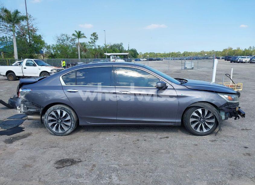 Photo 13 of 2015 Honda Accord HYBRID EX-L (VIN 1HGCR6F56FA010447)
