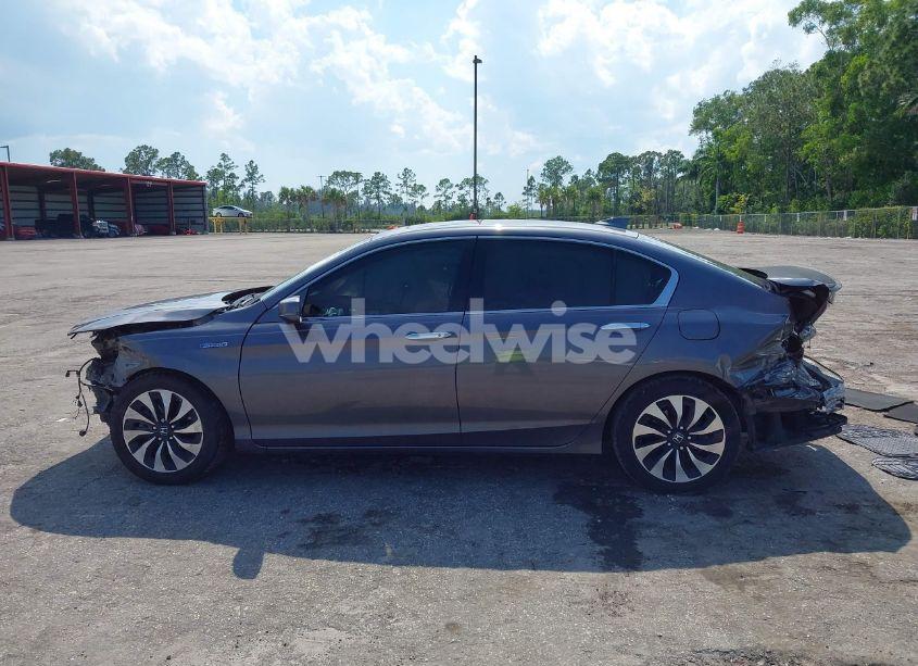 Photo 14 of 2015 Honda Accord HYBRID EX-L (VIN 1HGCR6F56FA010447)