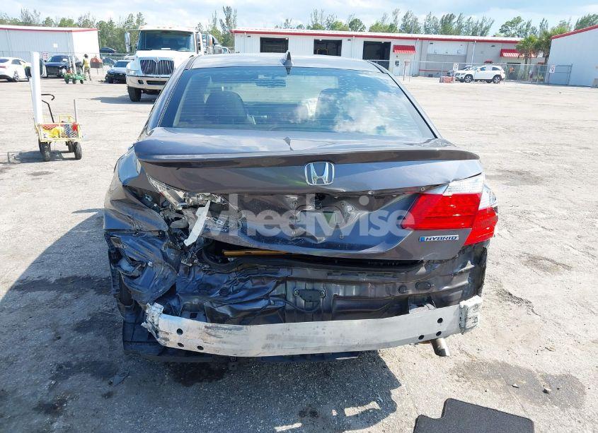 Photo 16 of 2015 Honda Accord HYBRID EX-L (VIN 1HGCR6F56FA010447)