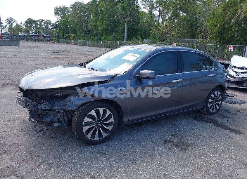 Photo 2 of 2015 Honda Accord HYBRID EX-L (VIN 1HGCR6F56FA010447)