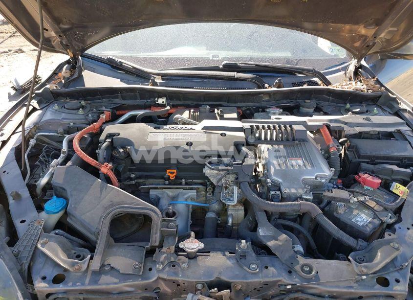 Photo 10 of 2015 Honda Accord HYBRID EX-L (VIN 1HGCR6F56FA010710)