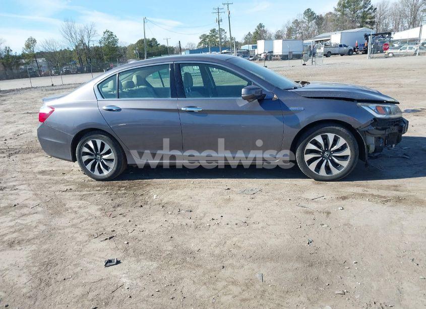Photo 13 of 2015 Honda Accord HYBRID EX-L (VIN 1HGCR6F56FA010710)