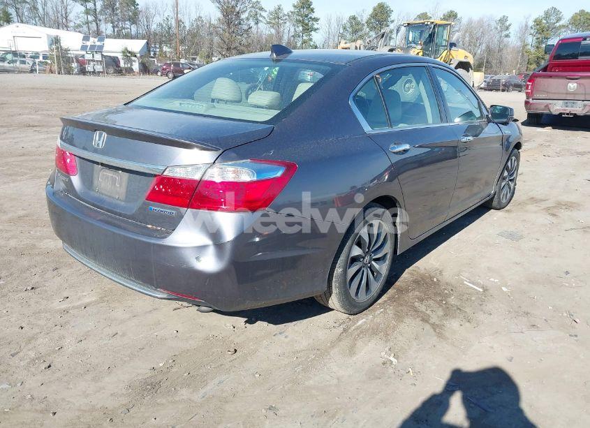 Photo 4 of 2015 Honda Accord HYBRID EX-L (VIN 1HGCR6F56FA010710)