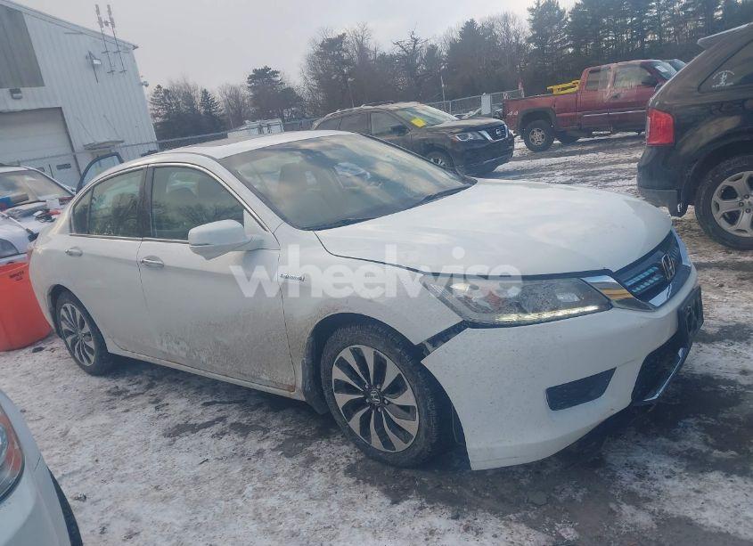 Photo 13 of 2015 Honda Accord HYBRID EX-L (VIN 1HGCR6F56FA010920)