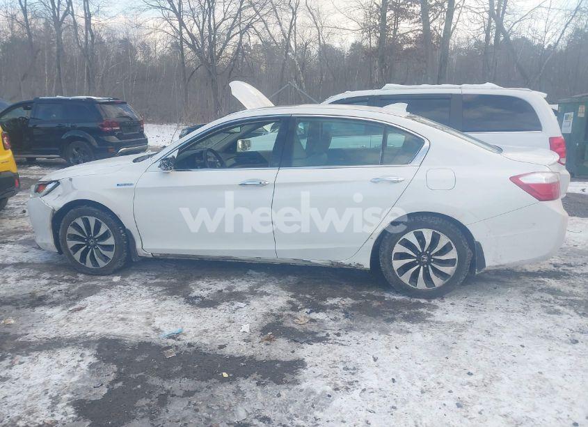 Photo 14 of 2015 Honda Accord HYBRID EX-L (VIN 1HGCR6F56FA010920)