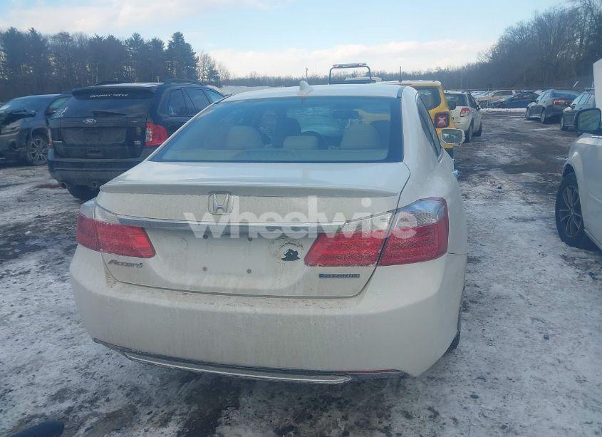 Photo 16 of 2015 Honda Accord HYBRID EX-L (VIN 1HGCR6F56FA010920)